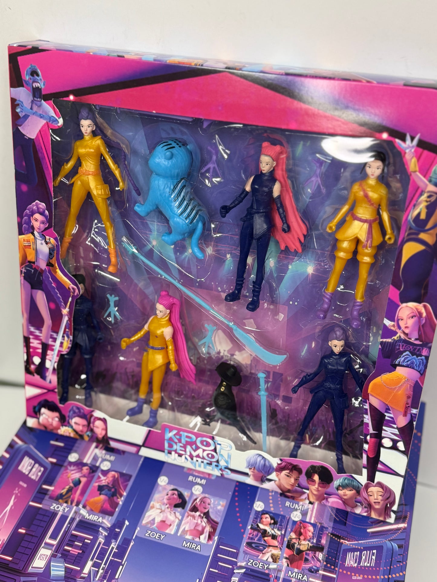 KPop Figure Toy Set