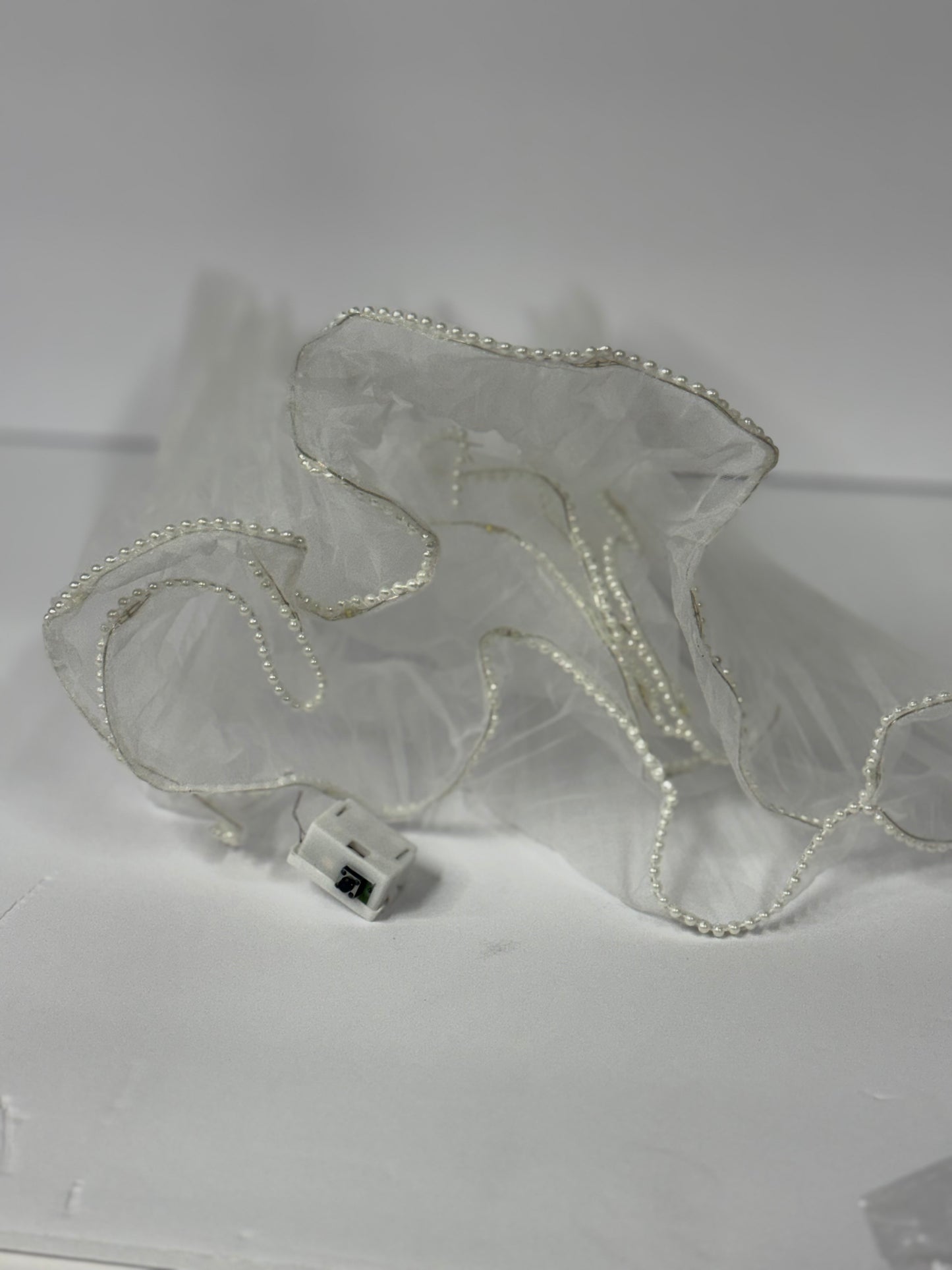 Pearl Trim Mesh with Lights White