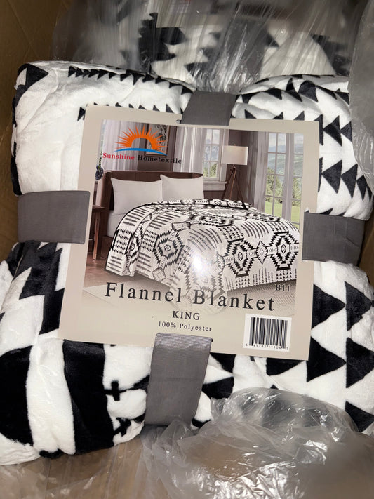 Black & White New Mexico King Size Blanket