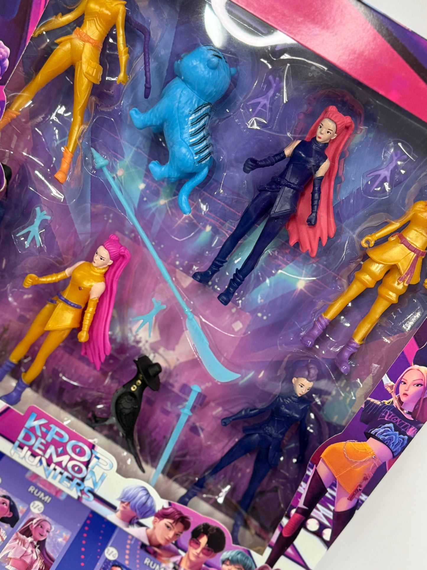 KPop Figure Toy Set