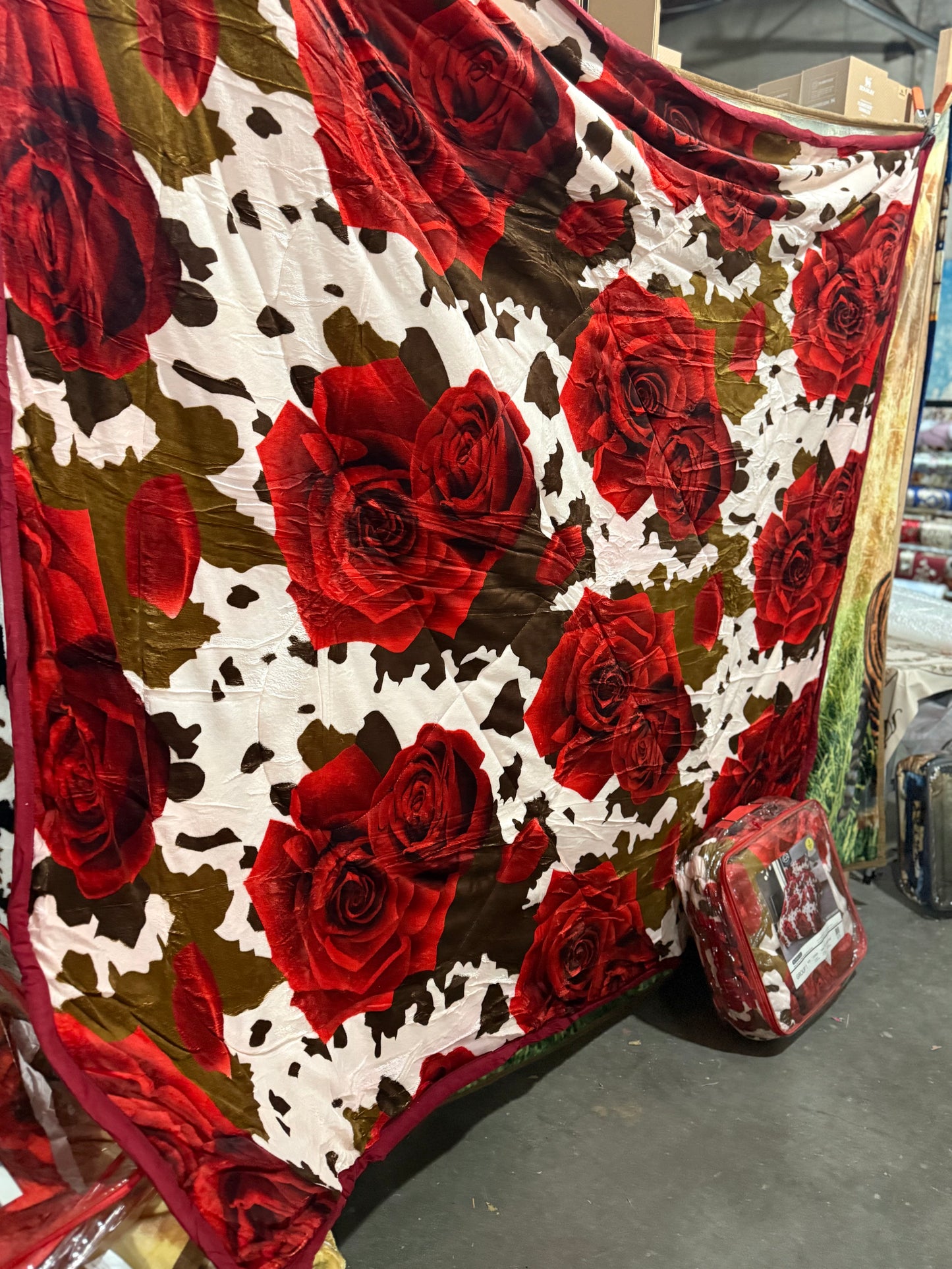 Rose Cow-print Sherpa Borrego 3 Piece Comforter
