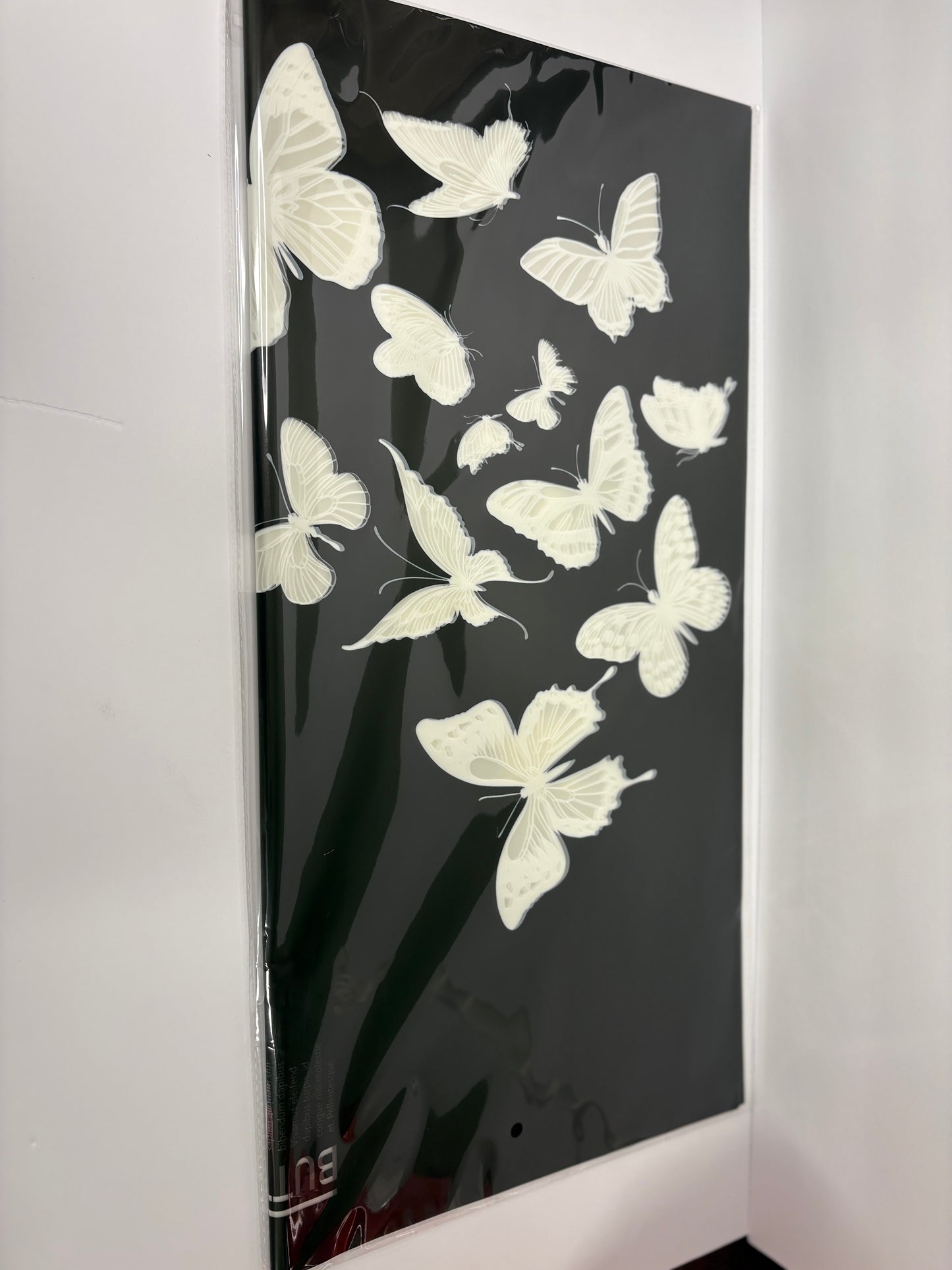 Black w Design Floral Paper