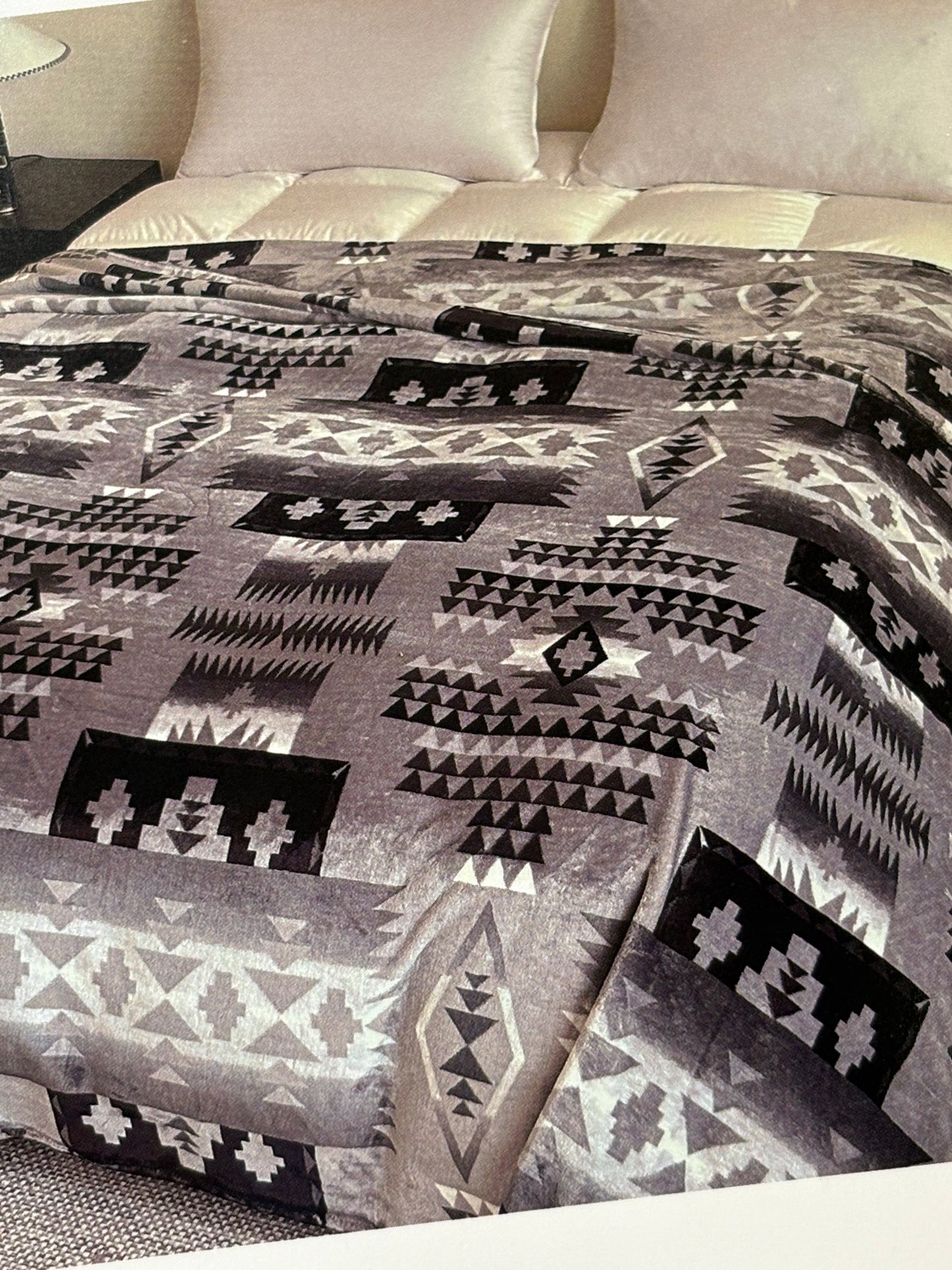 Aztec Grey and Black Design S-40