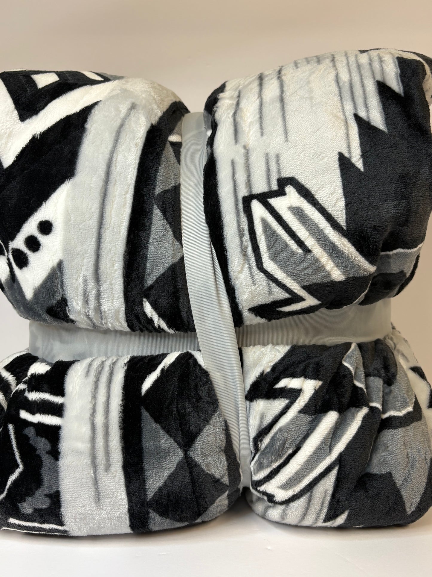 Grey Aztec Design S-35