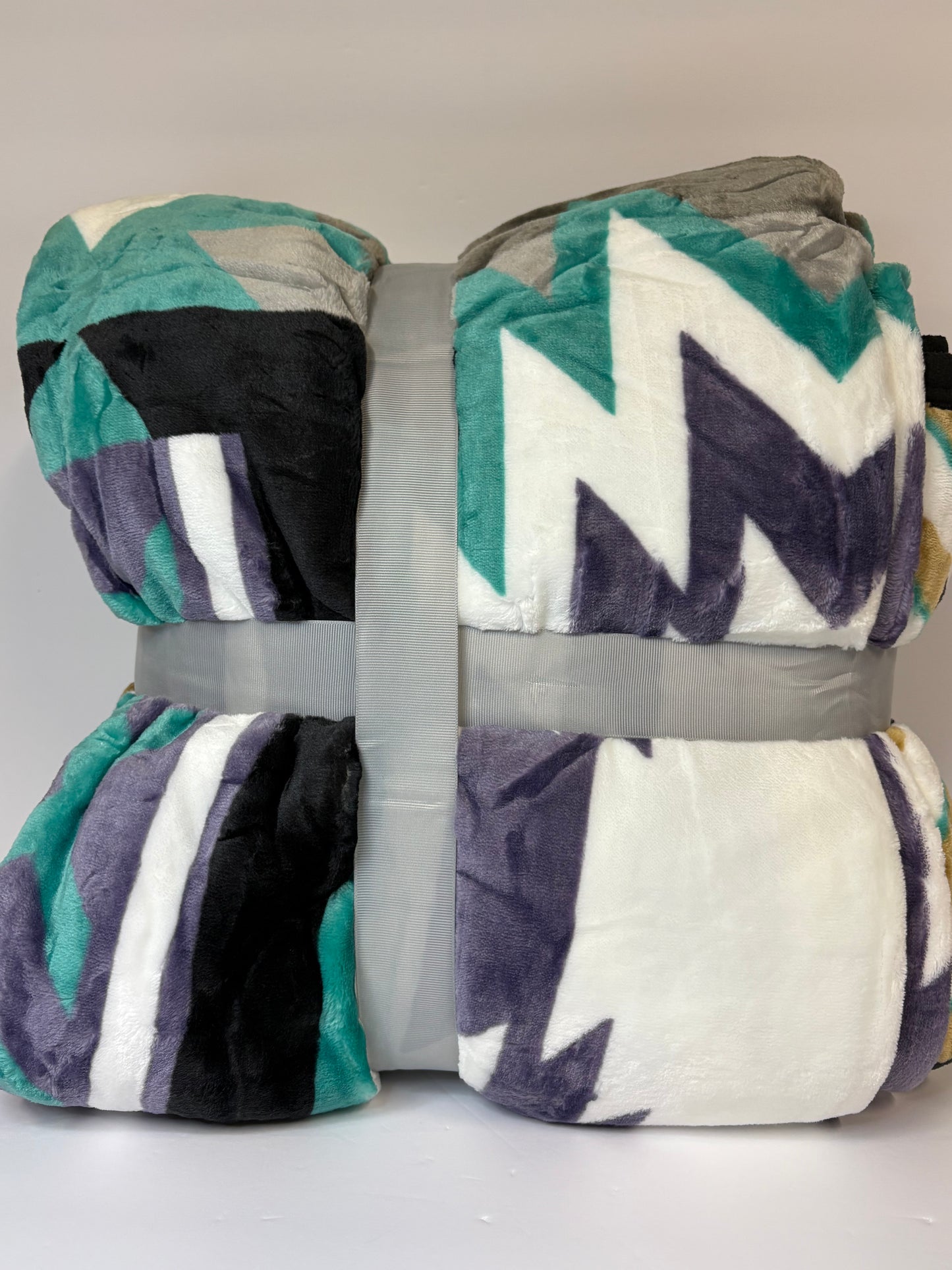 Aztec Patterned Design S-41