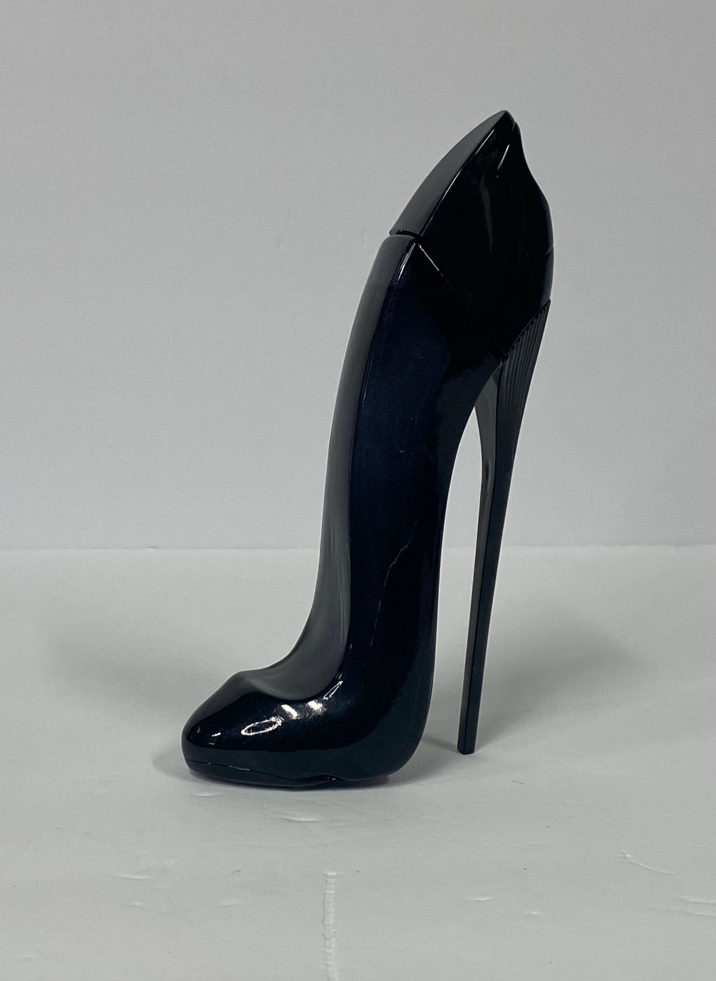 The girl ITS GOOD TO BE REAL High Heel perfume
