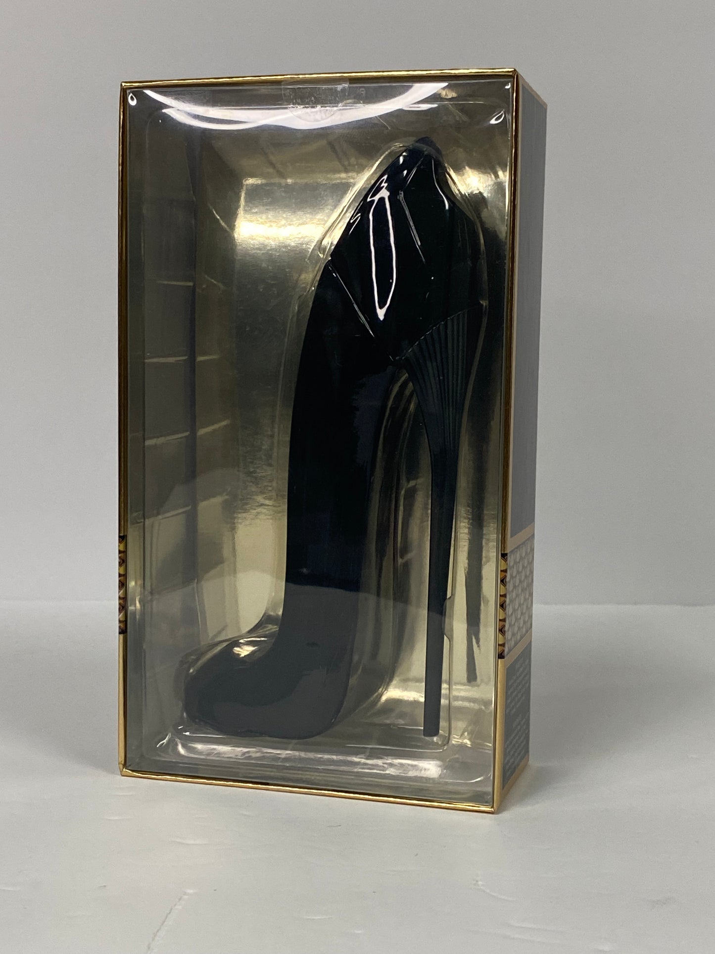 The girl ITS GOOD TO BE REAL High Heel perfume